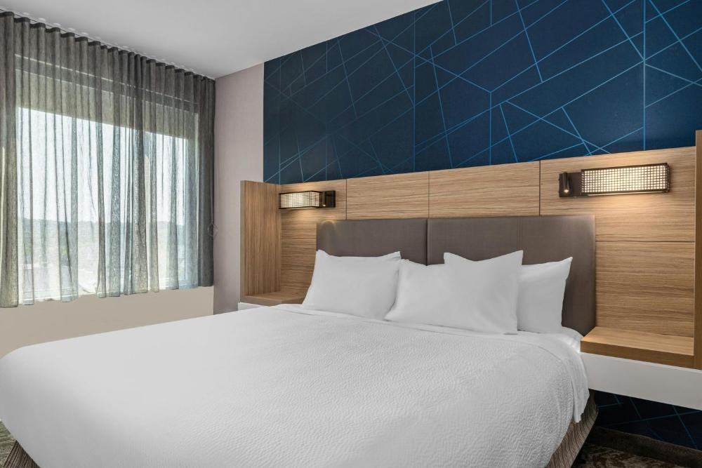 King Suite with Sofa Bed interior